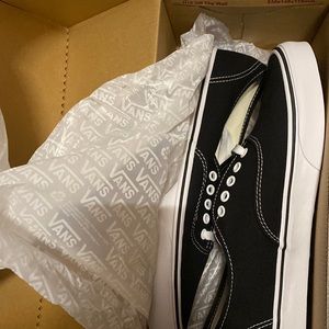 VANS AUTHENTIC BLACK/WHITE SIZE 9.5 or 9